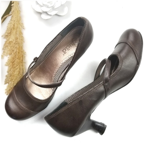 Mudd Shoes | Mudd Vintage Brown Baby Doll Mary Jane Heels 85m | Poshmark